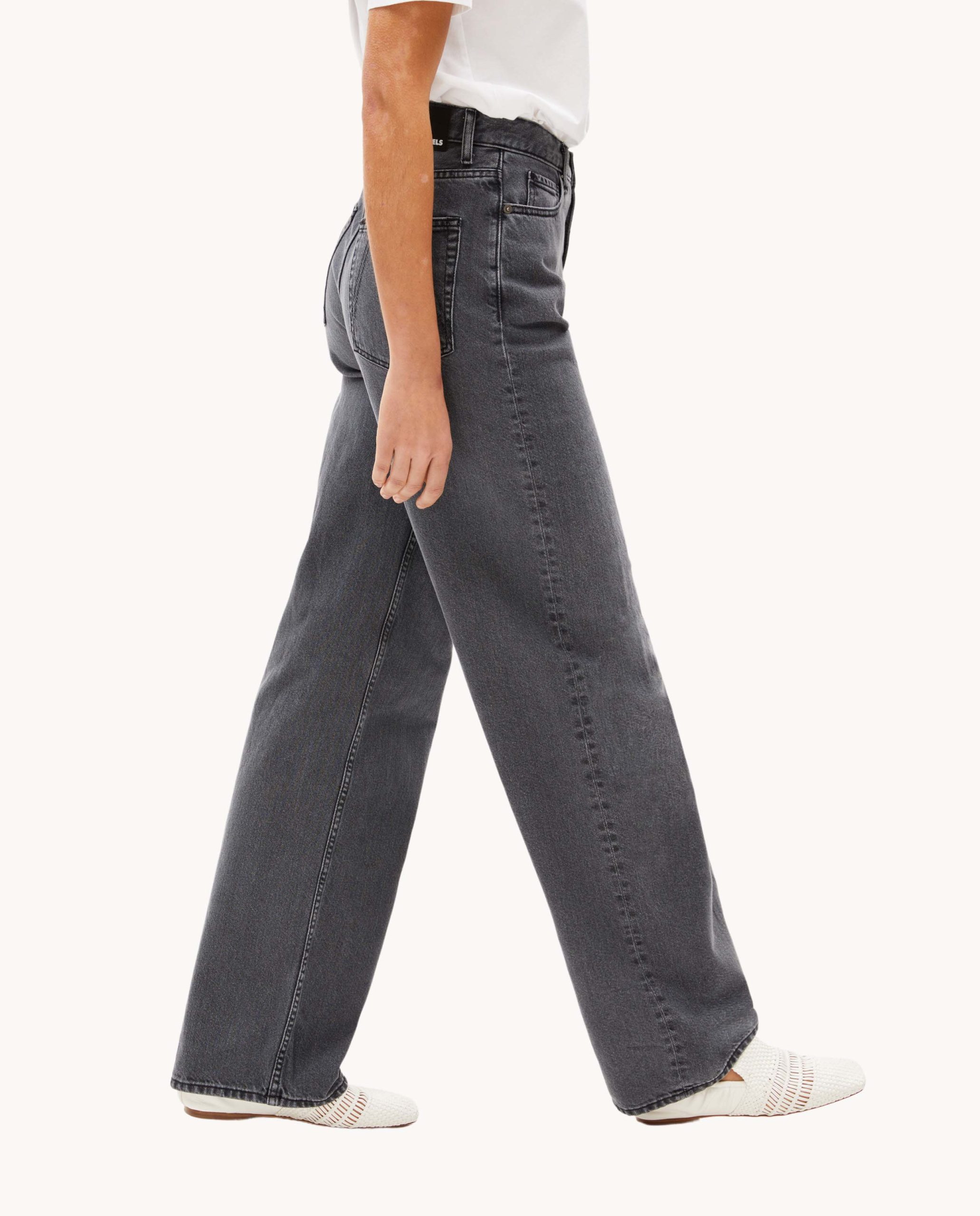 Jean large en coton recyclé Enijaa Dione – Image 6